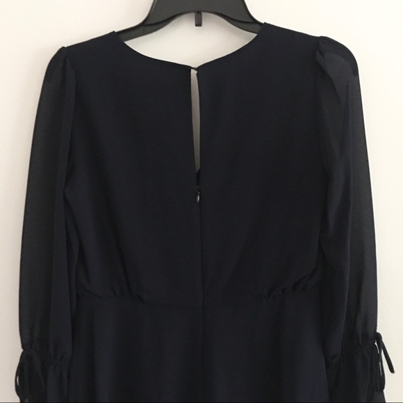 VINCE CAMUTO DRESS - Picture 4 of 4